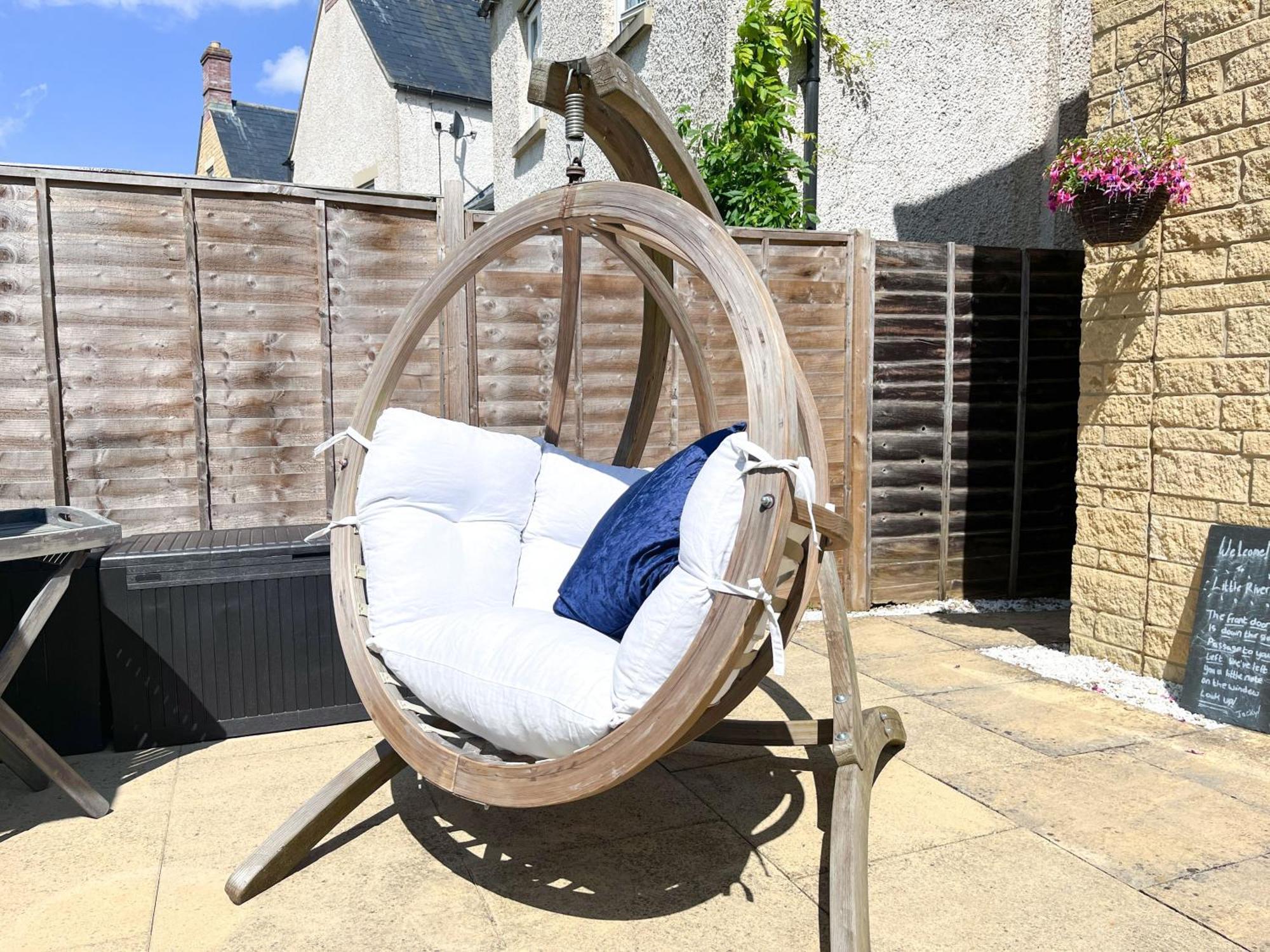 Cotswold Dream Getaways * Cirencester