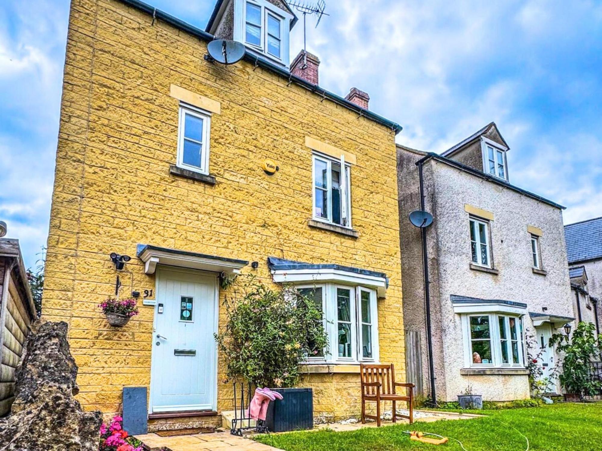 Cotswold Dream Getaways * Cirencester